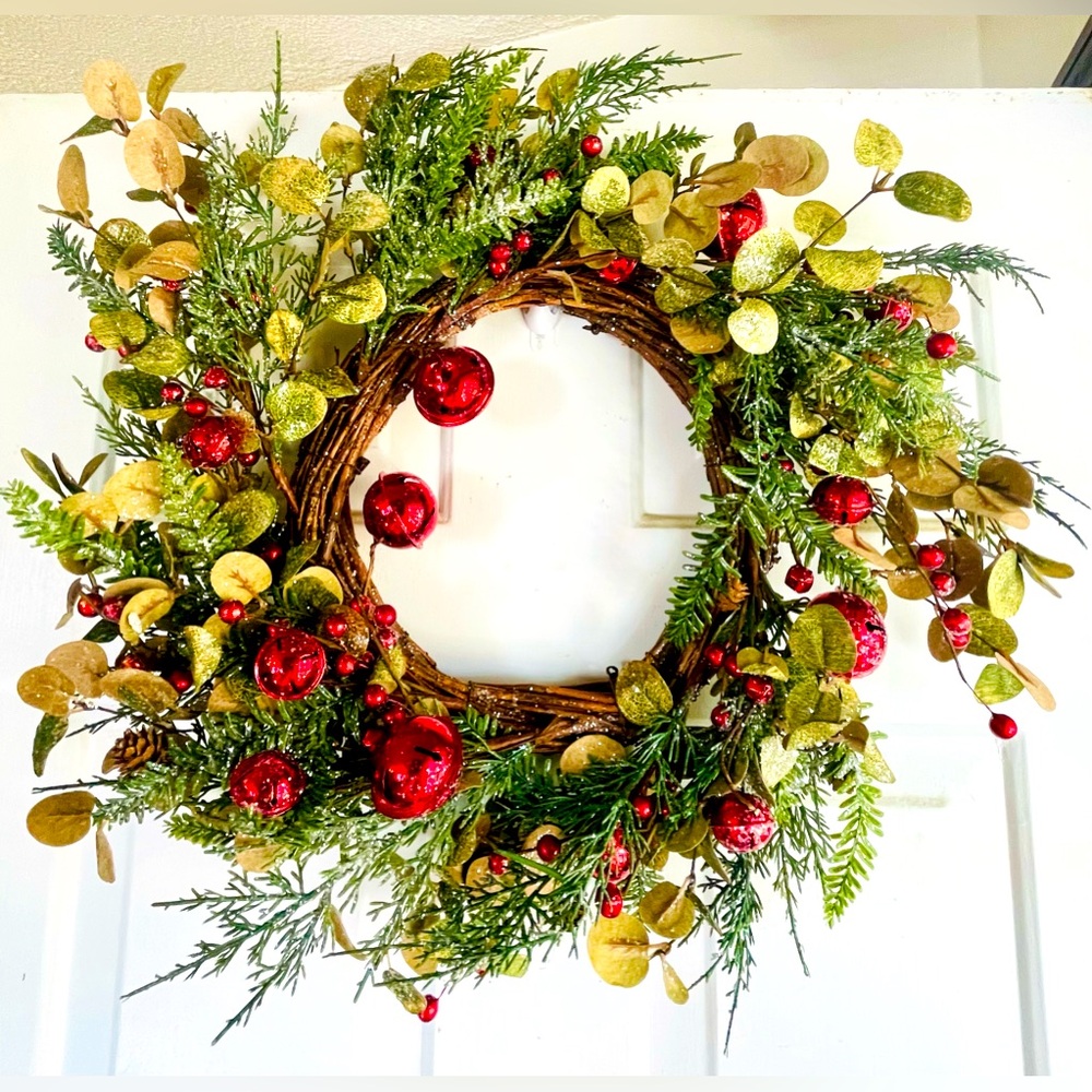 Resounding Cheer Wreath